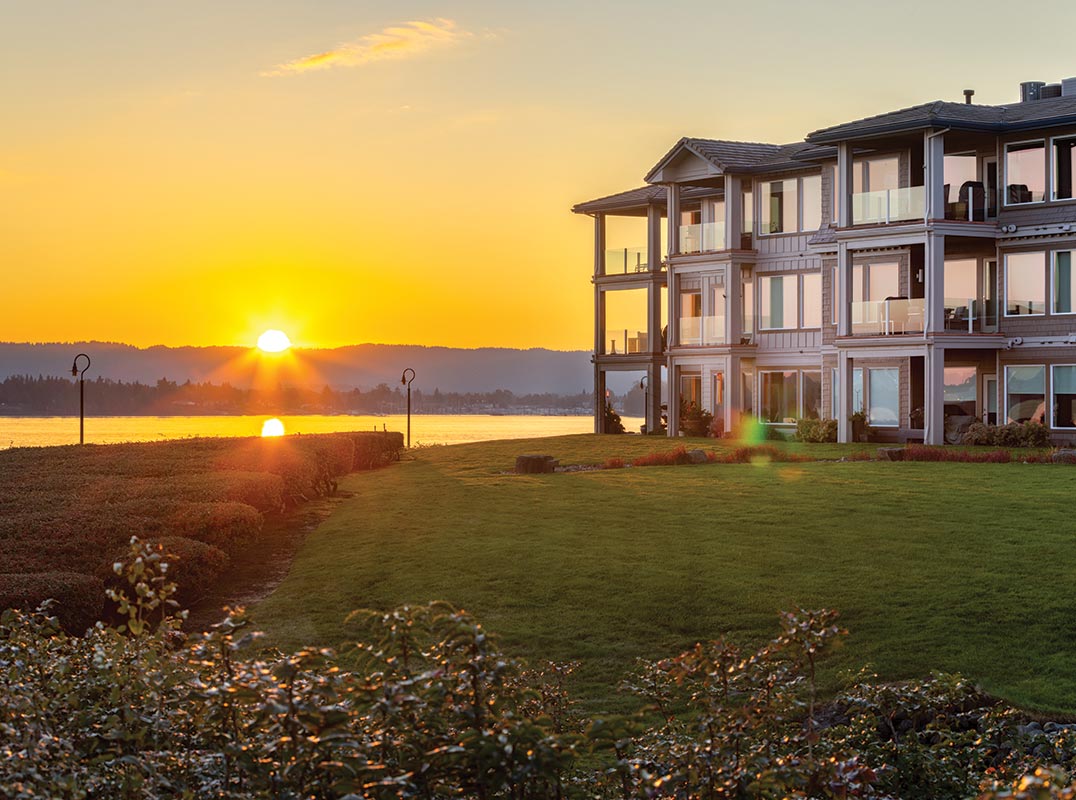 Luxury on the Columbia River with Breathtaking Views